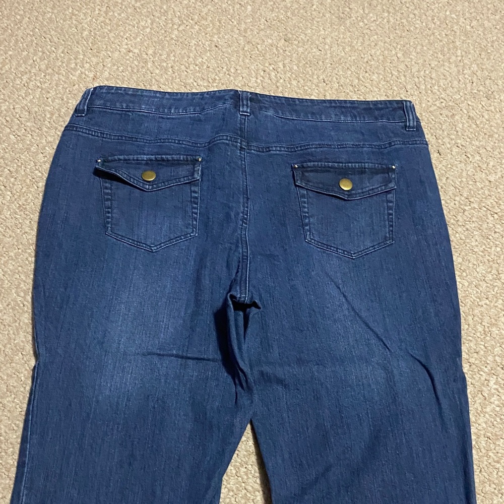 Jones New York  sport style women’s size 14 Straight Leg stretch Jeans - Picture 11 of 14